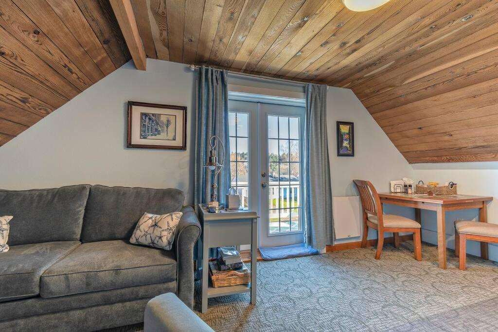 Upstairs Alki - -historic-1858 * Seattle