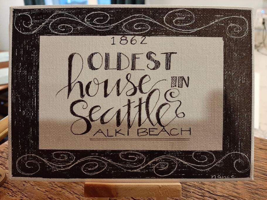 Upstairs Alki - -historic-1858 Guest house Seattle