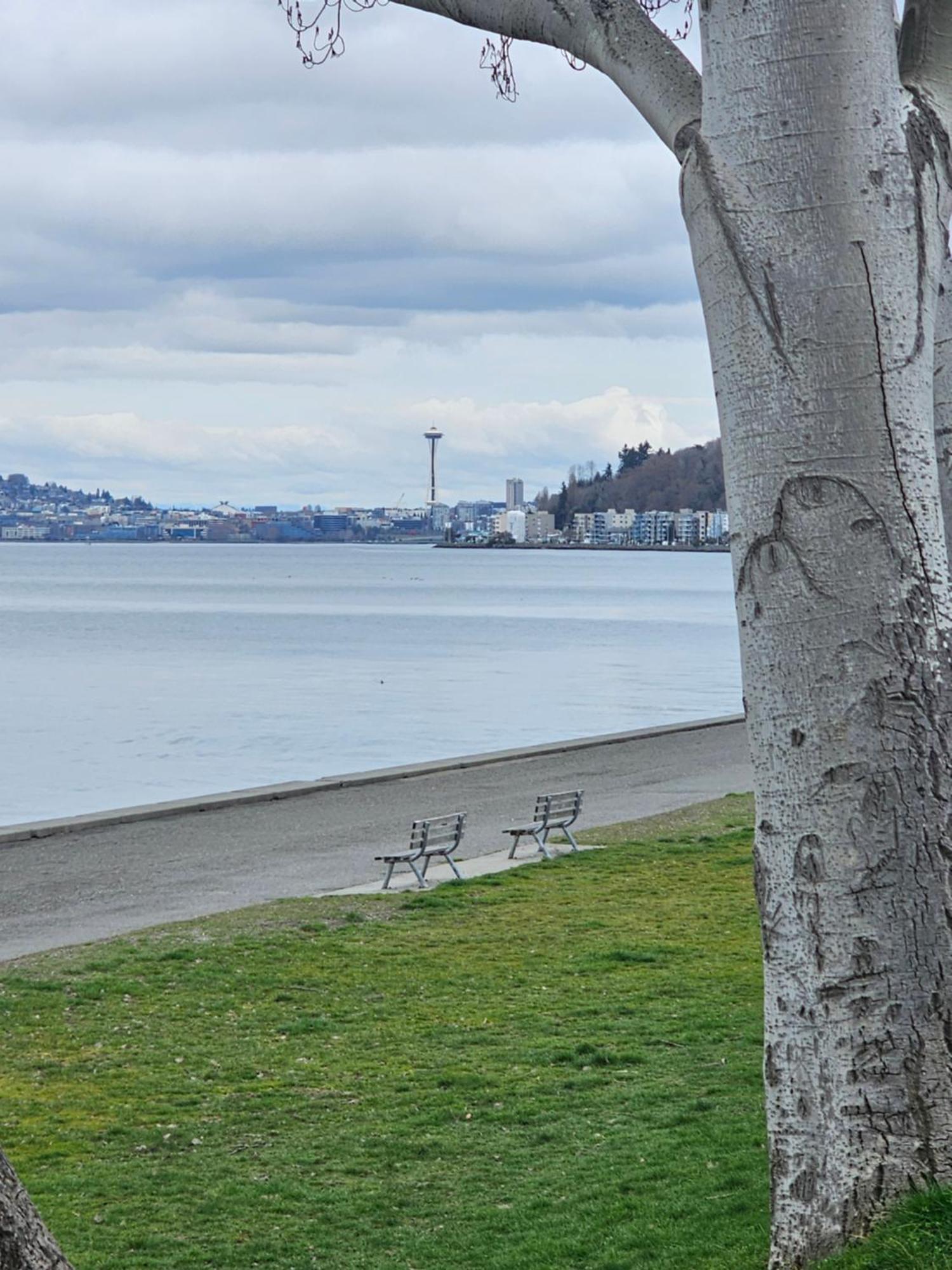 Upstairs Alki - -historic-1858 Guest house *