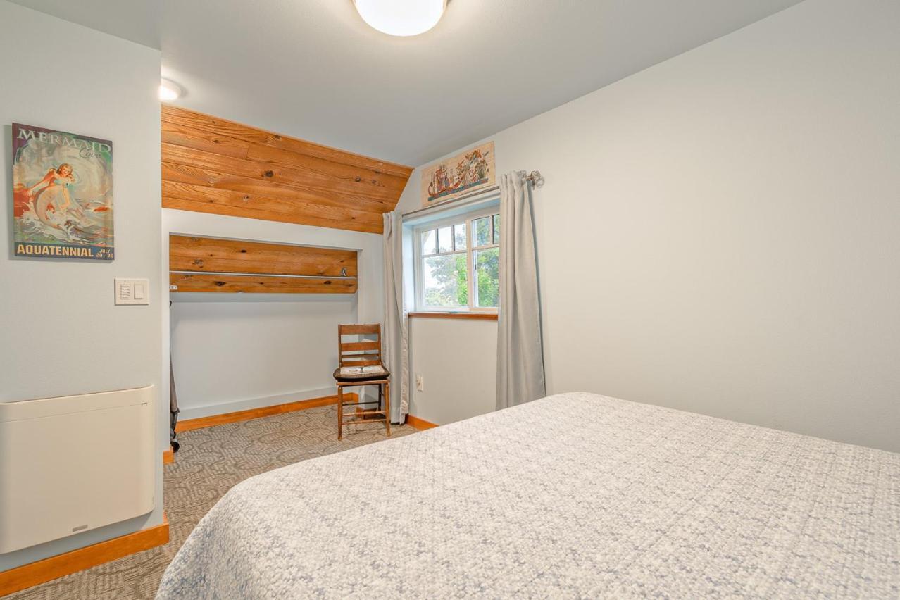Upstairs Alki - -historic-1858 Seattle